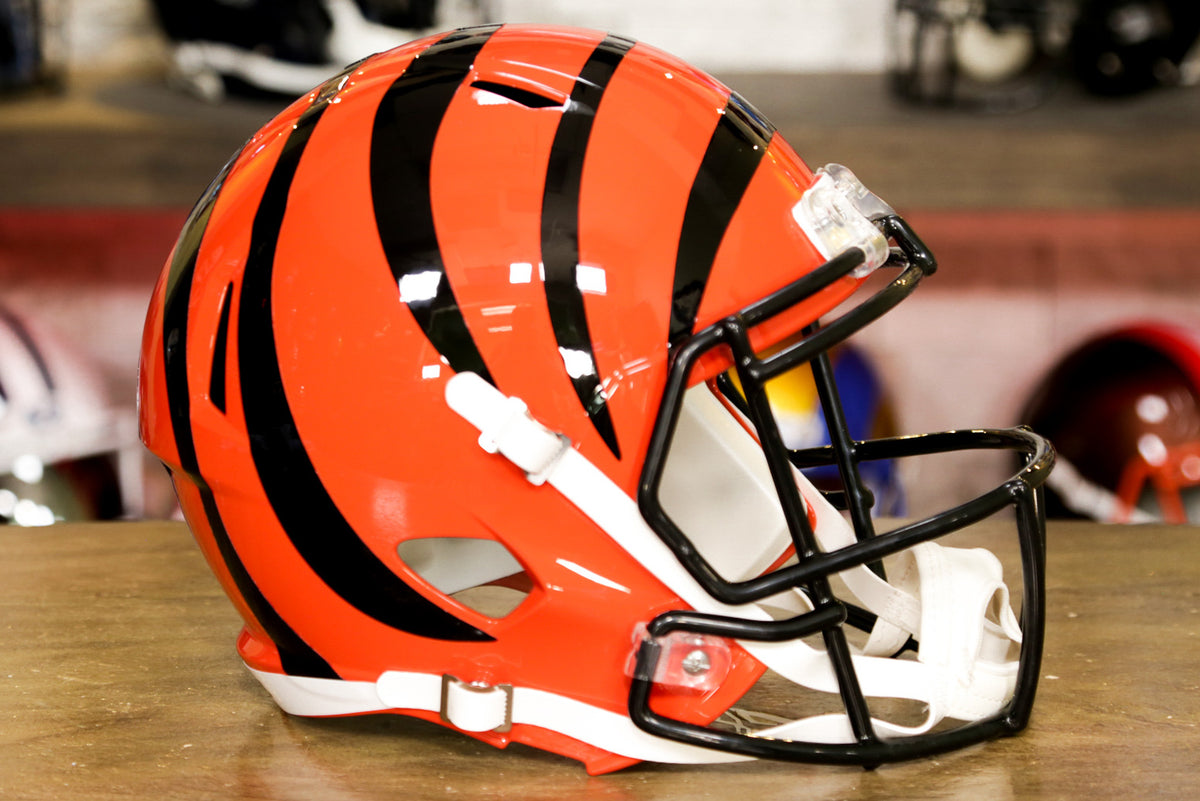 Riddell NFL Cinicinatti Bengals Speed Authentic Football Helmet