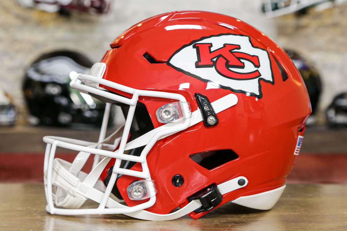 Kansas City Chiefs: 2022 Outdoor Helmet - Officially Licensed NFL