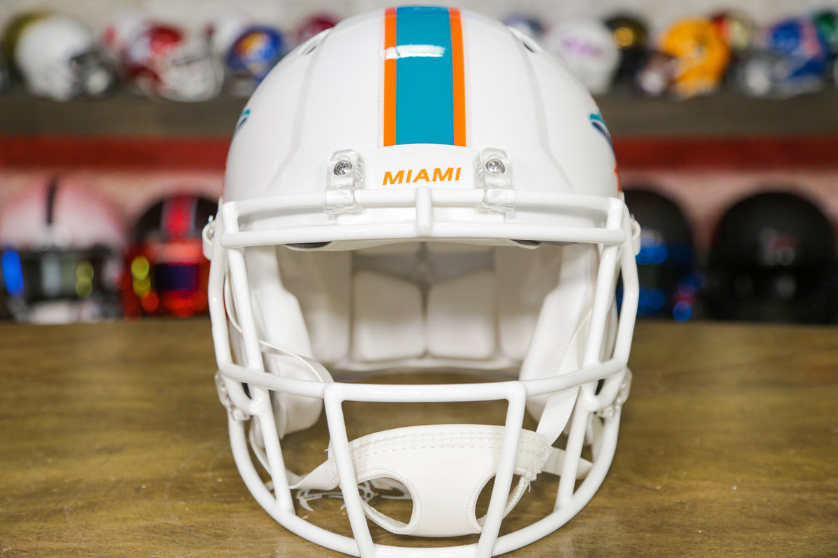 Miami Dolphins Riddell Speed Authentic Helmet - 1972 Throwback – Green  Gridiron, Inc.