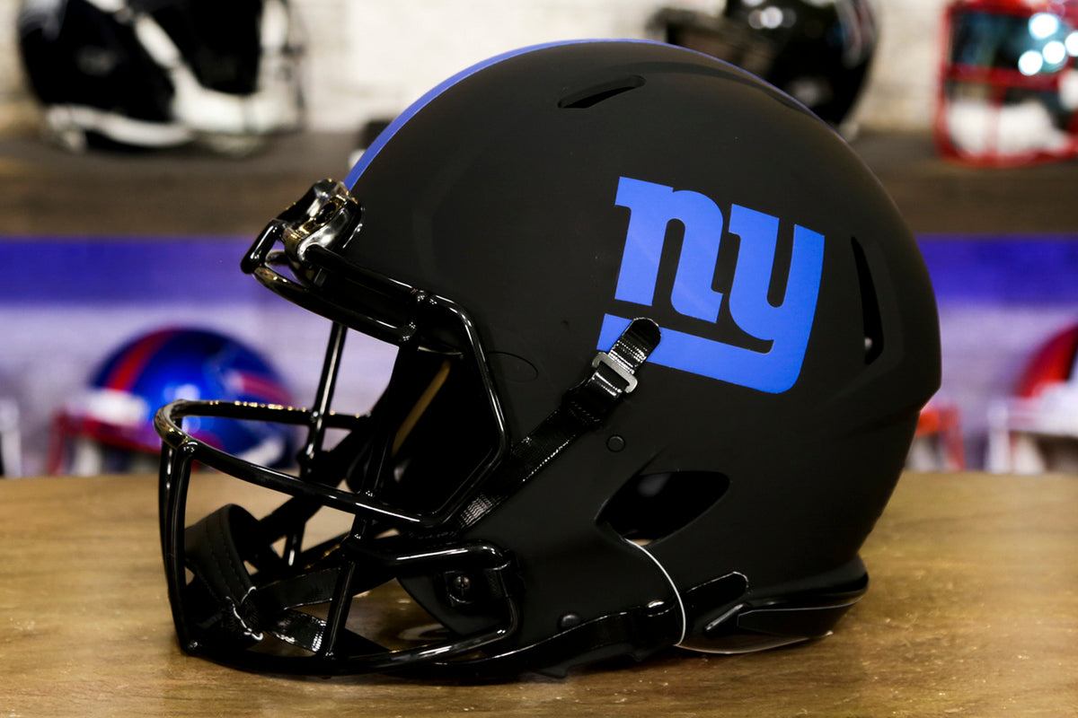 New York Giants: 2022 Outdoor Helmet - Officially Licensed NFL Outdoor  Graphic