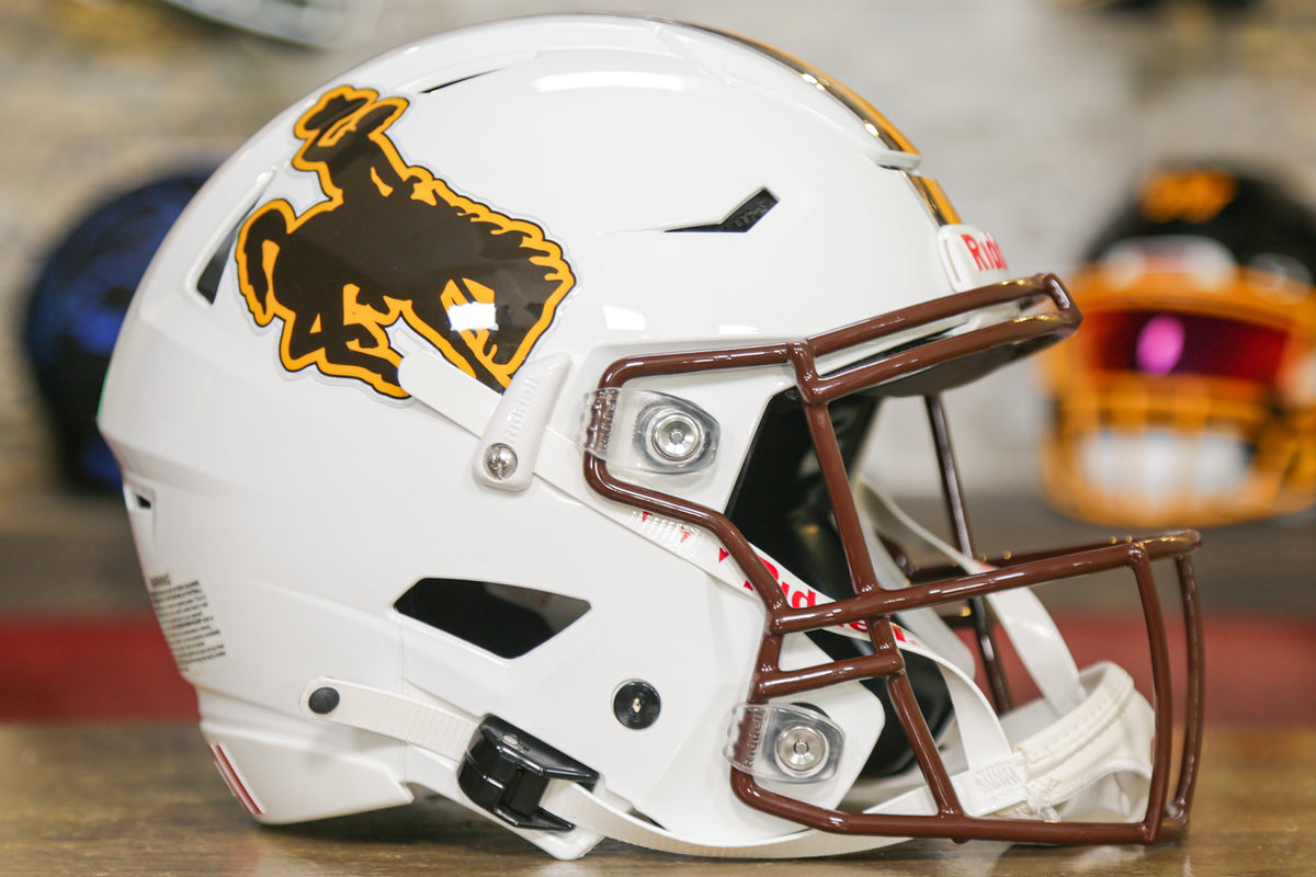 Wyoming Cowboys Riddell SpeedFlex Helmet - GG Edition – Green Gridiron, Inc.