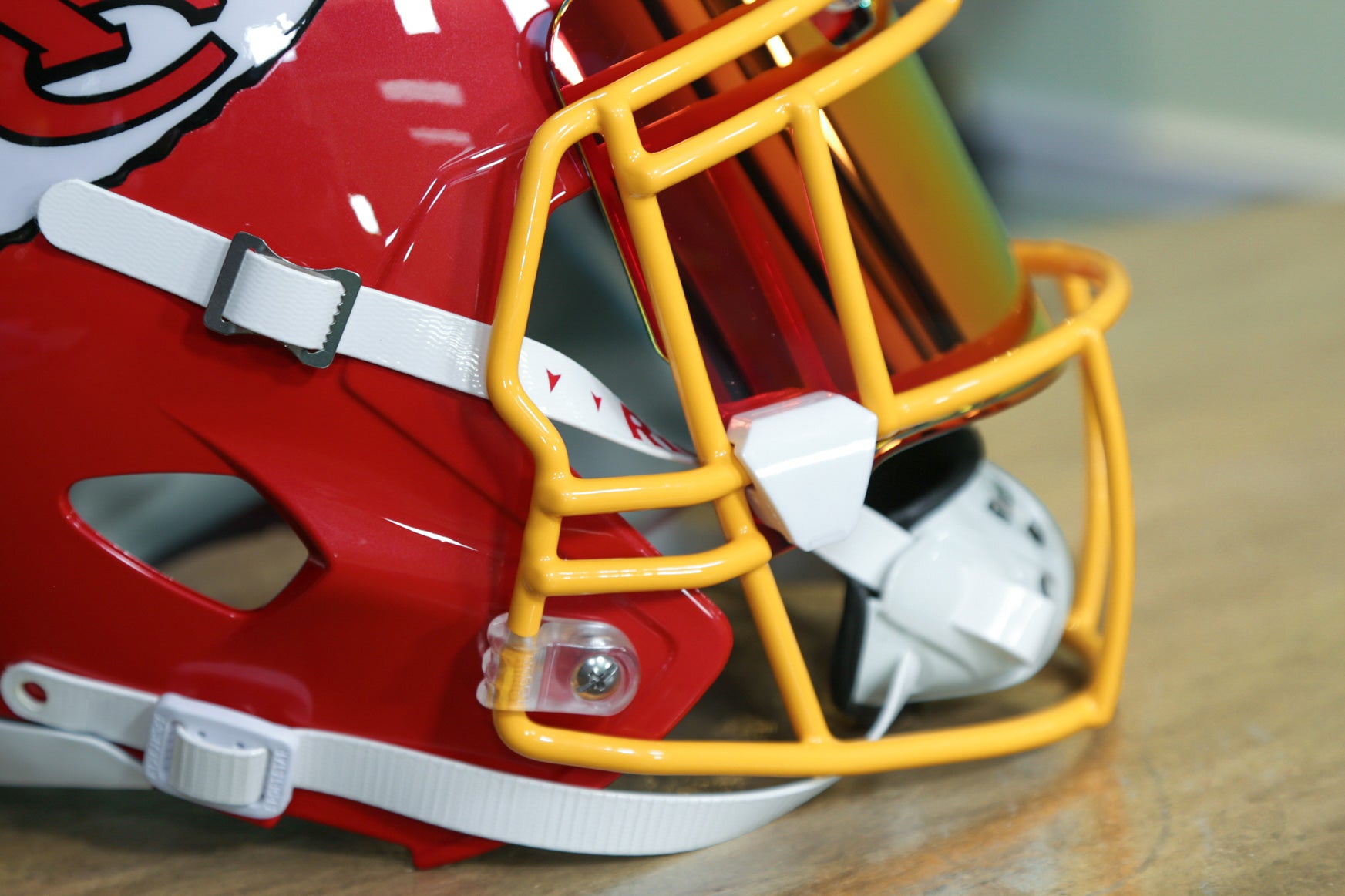 Kansas City Chiefs Riddell Speed Replica Helmet - 1963-1973 Throwback