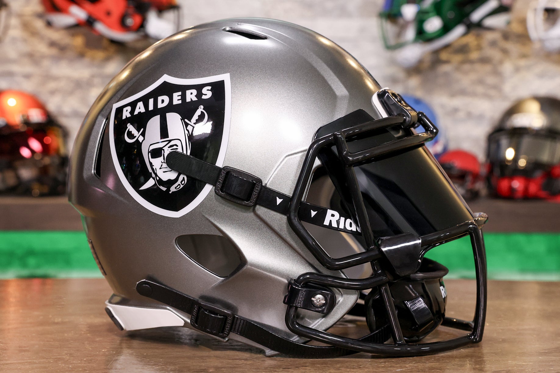 Las Vegas Raiders Replica Speed Football Helmet | Riddell