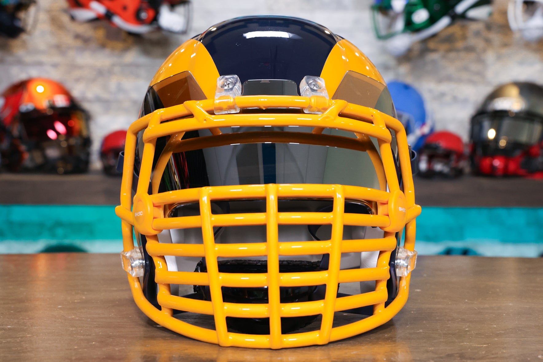 Rams Replica Speed Helmet Gold Horns