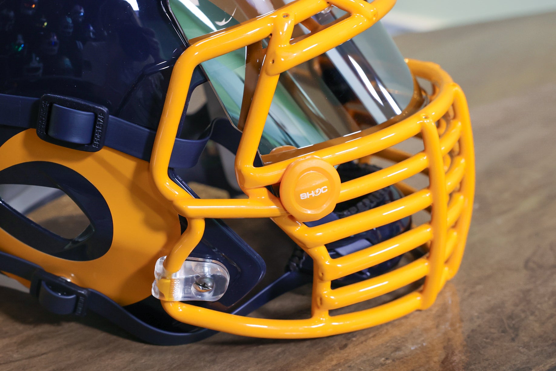 Los Angeles Rams Riddell Speed Replica Helmet - 2017-2019 Throwback – Green  Gridiron, Inc.