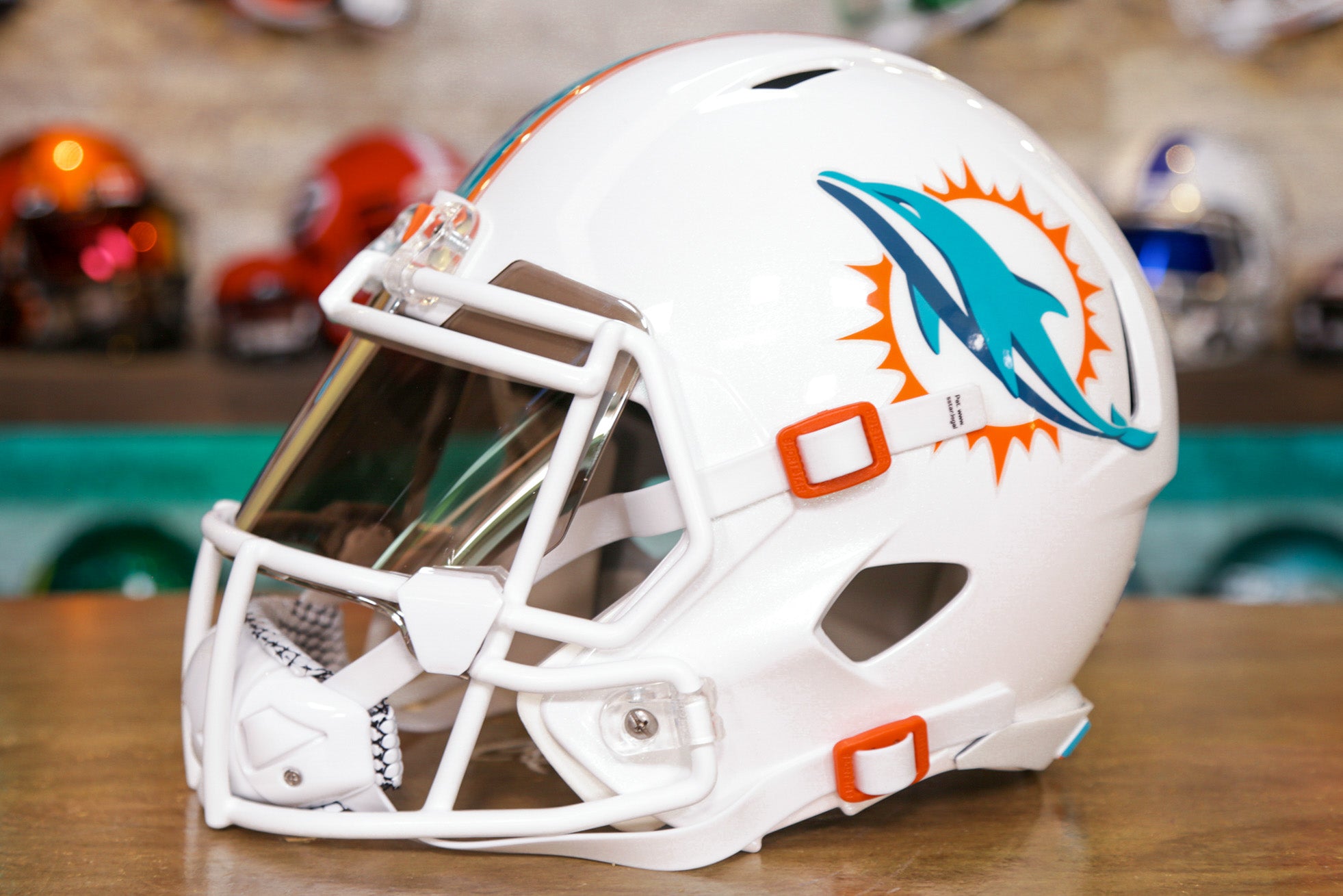 Miami Dolphins Riddell Speed Authentic Helmet - GG Edition – Green  Gridiron, Inc.