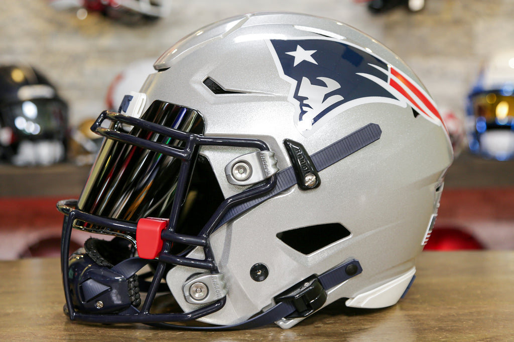 : Patriots 1982 to 1989 Throwback Revolution Speed Mini Football  Helmet : Sports & Outdoors