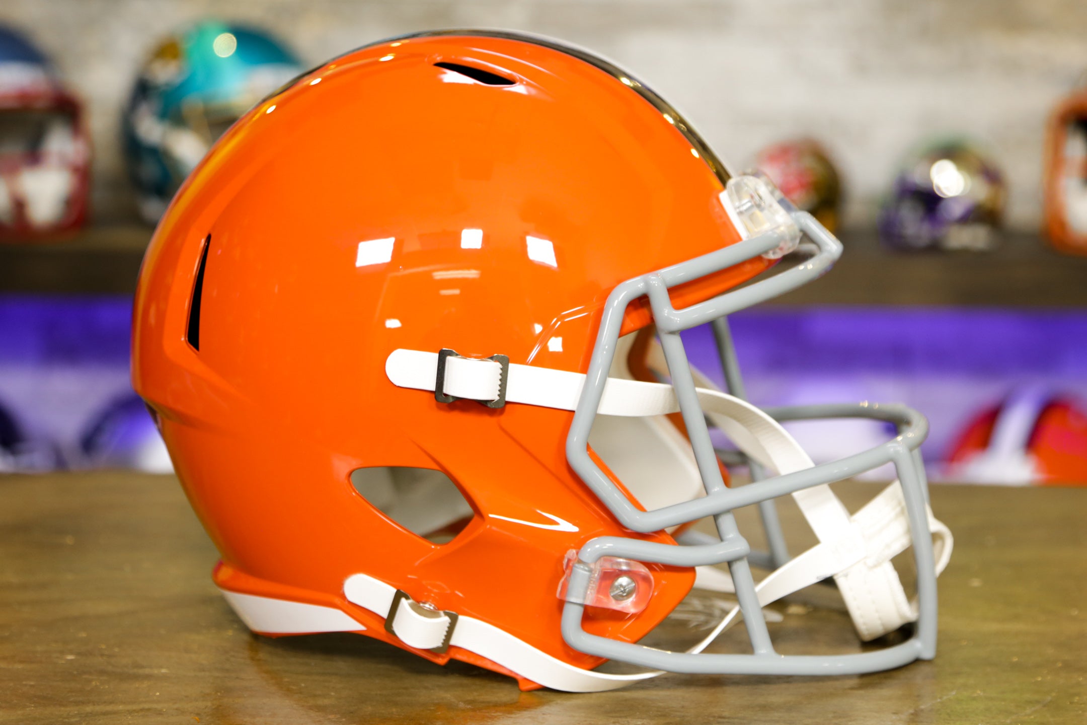 Cleveland Browns Riddell Speed Replica Helmet - 1962-1974 Throwback