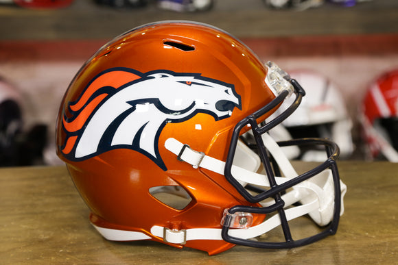 Denver Broncos Riddell Speed Replica Helmet - 1975-1996 Throwback – Green  Gridiron, Inc.