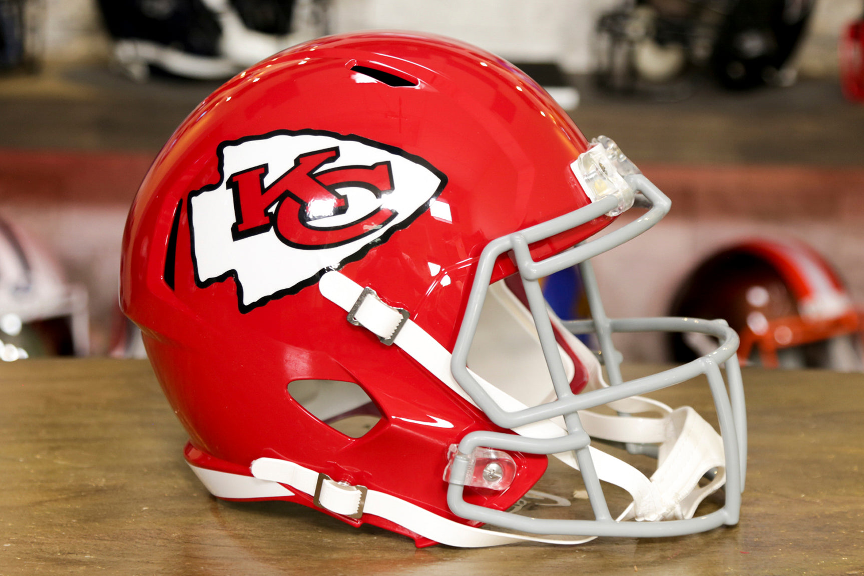 Kansas City Chiefs Riddell Speed Replica Helmet - 1963-1973