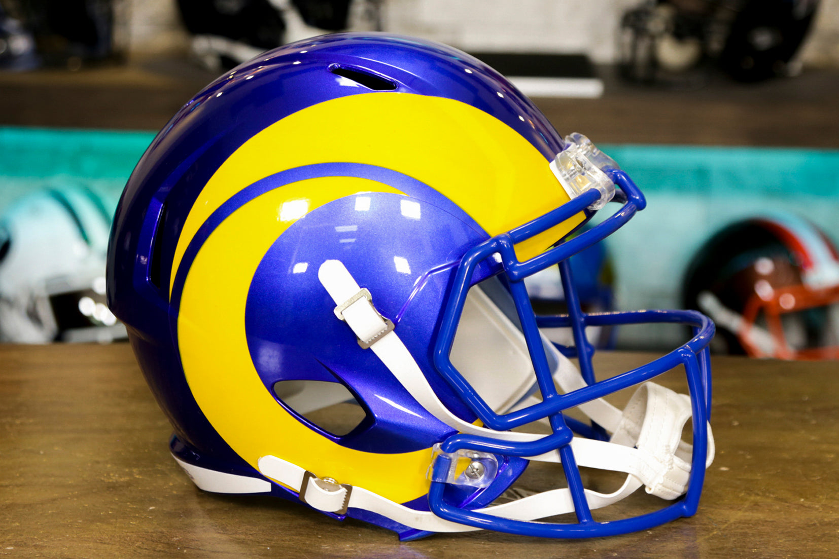 Los Angeles Rams New 2020 Riddell Speed Helmet
