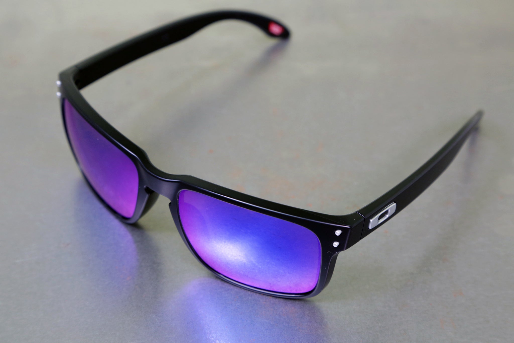 Oakley holbrook purple polarized best sale