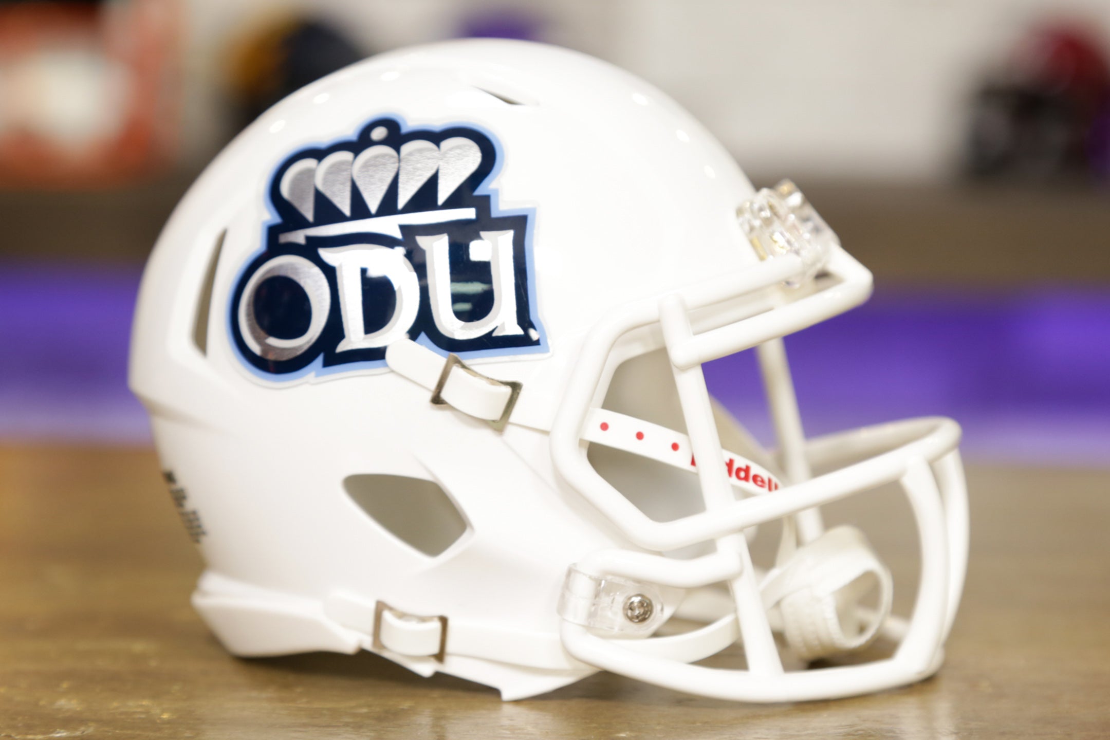 Minicasco Old Dominion Monarchs Riddell Speed