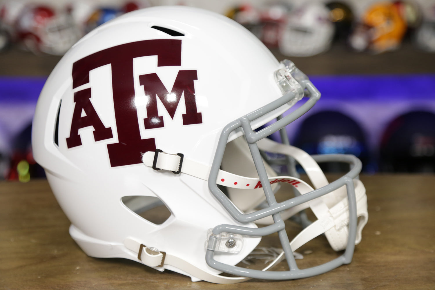 Réplica de casco Texas A&amp;M Aggies Riddell Speed ​​- Blanco 